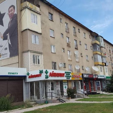 Apartment In The Karakol Heart Eksteriør billede
