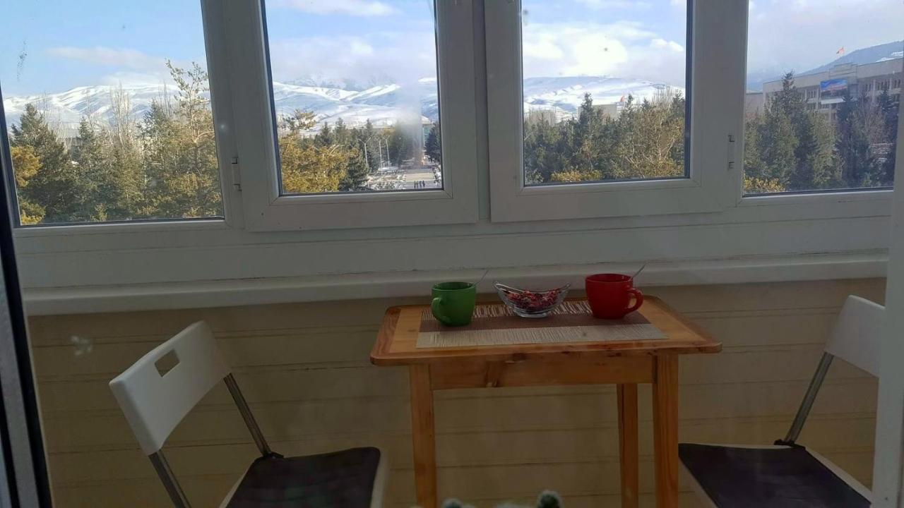 Apartment In The Karakol Heart Eksteriør billede
